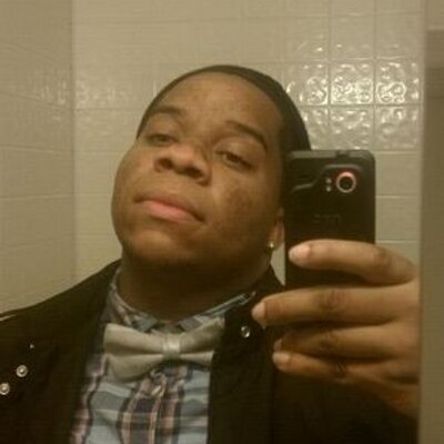 Profile Picture of Reginald Holmes Jr. (@JusReggi_NoBush) on Twitter