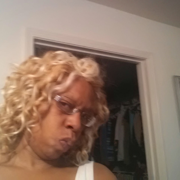 Profile Picture of Paula Carter (@paulacarter765) on Poshmark