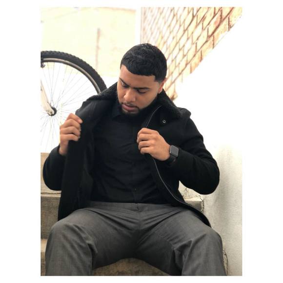 Profile Picture of Isiah Lauti (@maczayy) on Poshmark