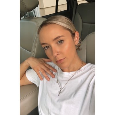 Profile Picture of Alexandra Nicole (@Alexandranh98) on Twitter
