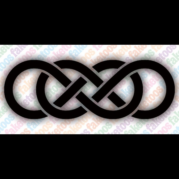 Profile Picture of Tiffany Zickafoose (@tzickafoose) on Poshmark