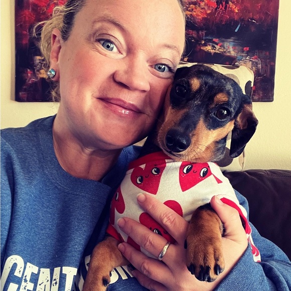 Profile Picture of Jill Ebding (@jillyrangel) on Poshmark