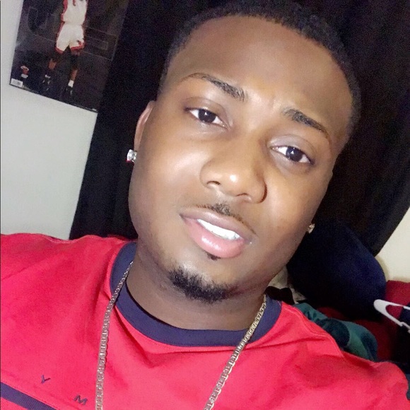 Profile Picture of Jay Curtis (@jaycurtis03) on Poshmark