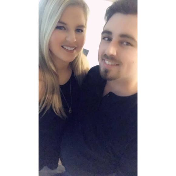 Profile Picture of Tara Jezyk (@tdjezyk23) on Poshmark