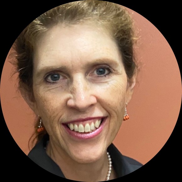 Profile Picture of Lori Hodgert (@hodgertl) on Poshmark