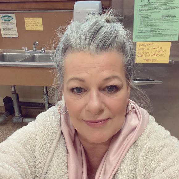 Profile Picture of Alice Martinez (@lucky758) on Poshmark