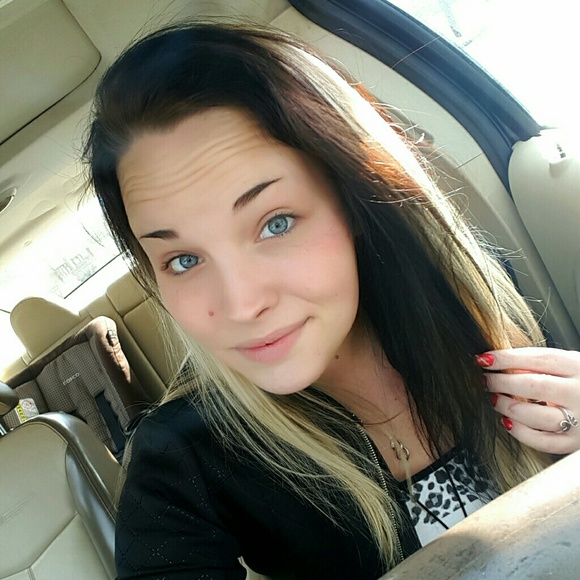 Profile Picture of Jillian Larson (@missjilly93) on Poshmark