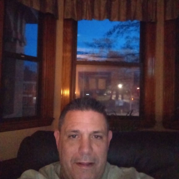 Profile Picture of Robert Pimental (@fastgamer1170) on Poshmark