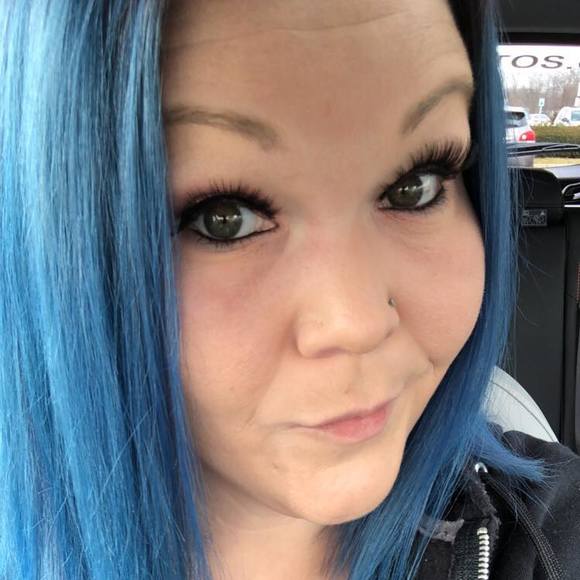 Profile Picture of Tabitha Lasso (@countrychick83) on Poshmark