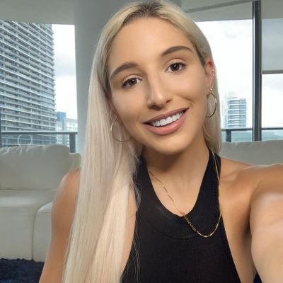 Profile Picture of Ella Chandler (@EllaCha22738201) on Twitter