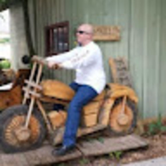 Profile Picture of John Schulte (@johnschulte842) on Poshmark