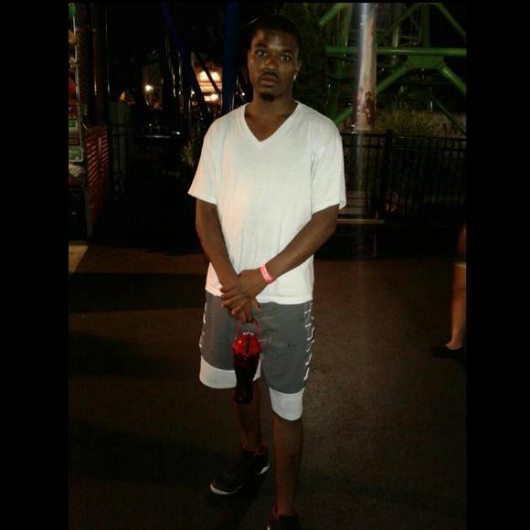 Profile Picture of David Vanalstyne (@davidvanalstyne) on Poshmark