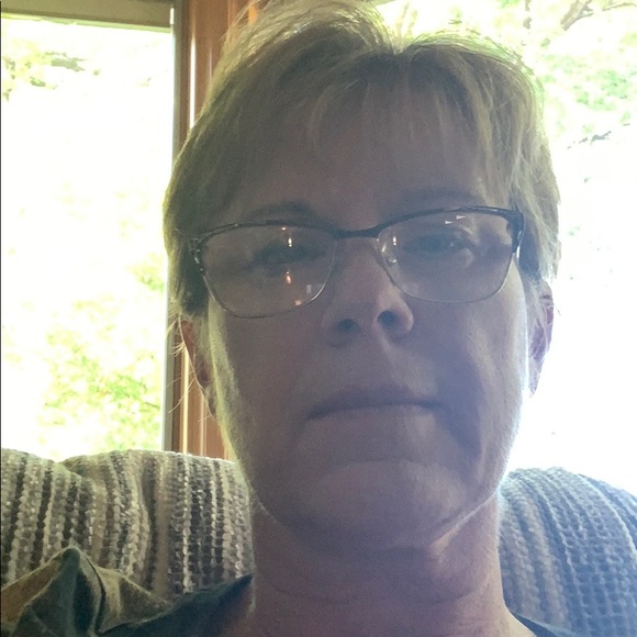 Profile Picture of Katherine Beckius (@k_beckius) on Poshmark