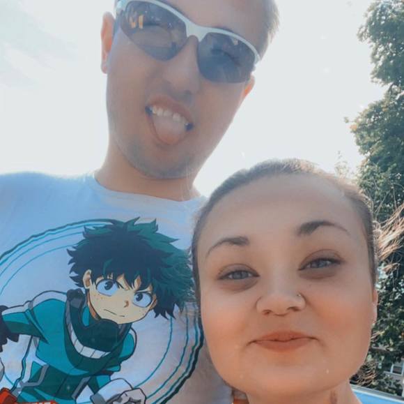 Profile Picture of Ashley Wachowicz (@ash16) on Poshmark