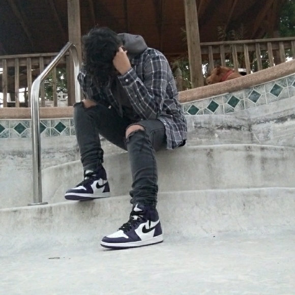 Profile Picture of James Colvin (@jimmyjamms101) on Poshmark