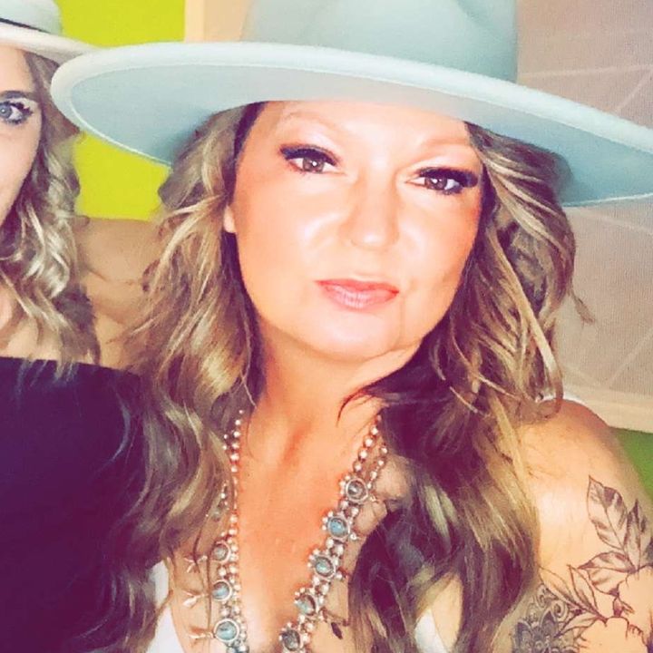 Profile Picture of LaceDion (@laceymims) on Tiktok