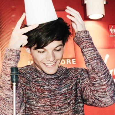 Jo Adores Louis ◟̽◞̽ - Twitter Profile Picture of Jo Adores Louis ◟̽◞̽ (@donnycurls91) on Twitter