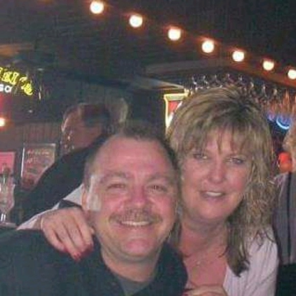 Profile Picture of Douglas Mendyke (@douglasmen) on Poshmark