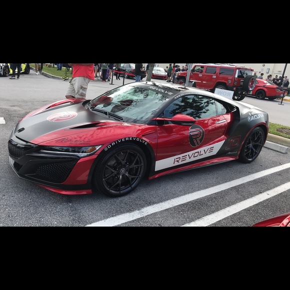 Profile Picture of Alexander Flores (@alex_flores_04) on Poshmark