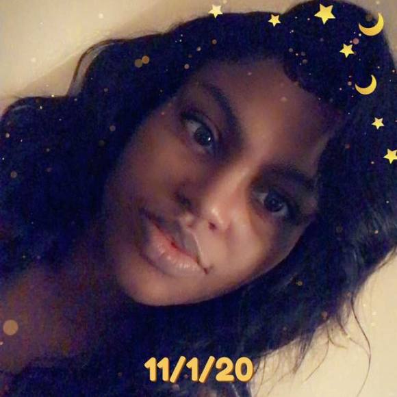 Profile Picture of Ladonya Miller (@ladonyamiller) on Poshmark