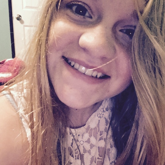 Profile Picture of Madison Degenhardt (@madisondeg) on Poshmark