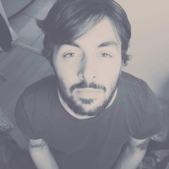 Profile Picture of Sunny Grooscors (@sunnygrooscors) on Poshmark