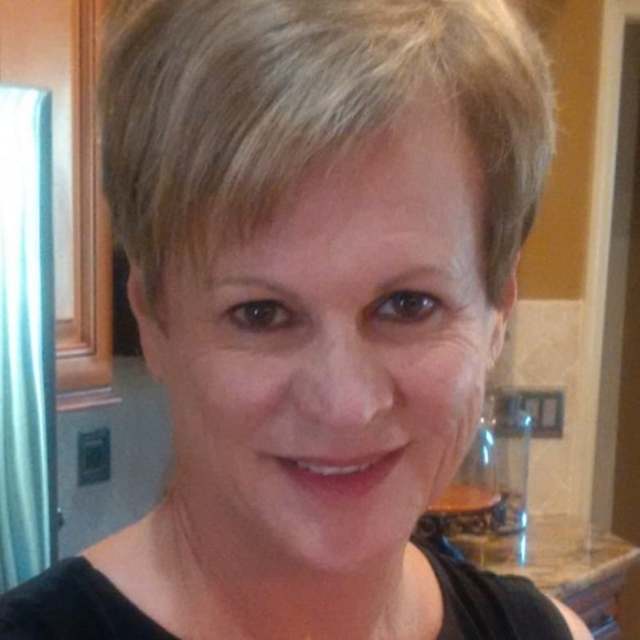 Profile Picture of Wendi Charsley (@wendi08clermont) on Poshmark