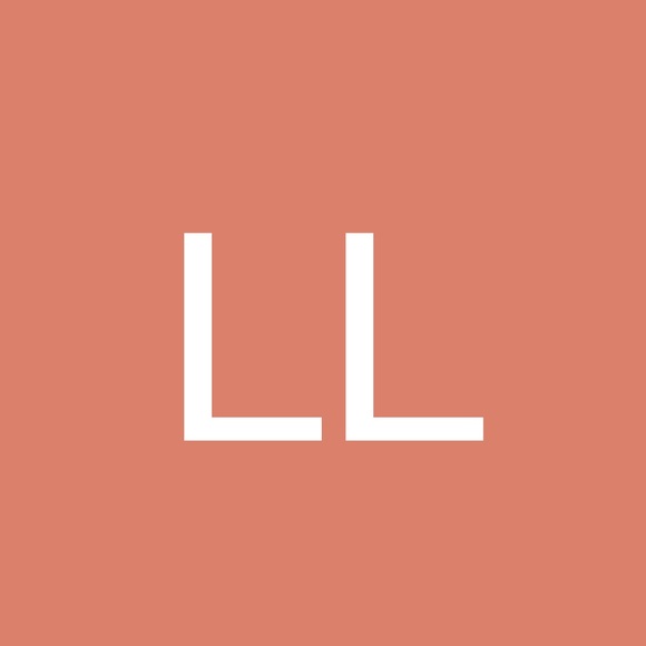 Profile Picture of Lagoryenkang Lagoryenkang (@lagoryenkang) on Poshmark