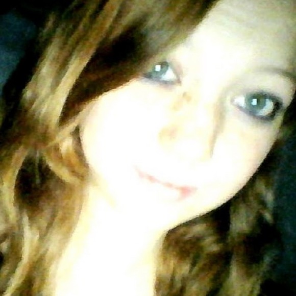 Profile Picture of Savannah Chase (@sav_chase18) on Poshmark