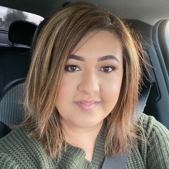 Lissette Whitten - Poshmark Profile Picture of Lissette Whitten (@lisker7w) on Poshmark