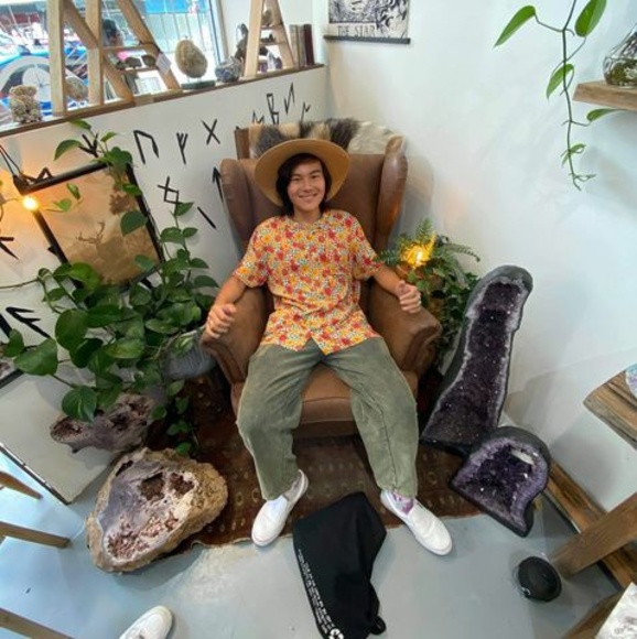 Profile Picture of Victor Li (@vxli) on Poshmark