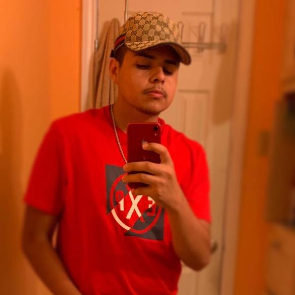 Profile Picture of Christopher Mata (@christopherm760) on Poshmark