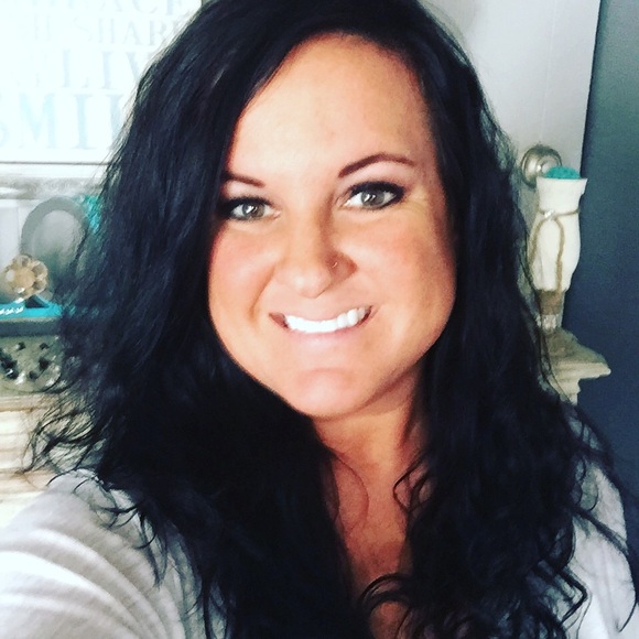 Profile Picture of Coree Miller (@coreem05) on Poshmark