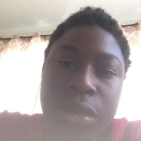 Profile Picture of Djenncy Emile (@djenncy) on Poshmark