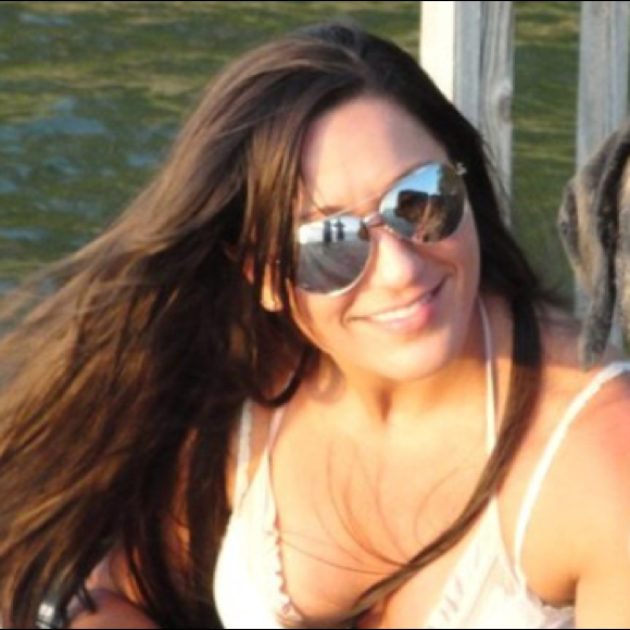 Profile Picture of Jennifer Houk (@jenhouk) on Poshmark
