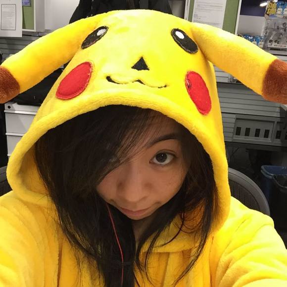 Profile Picture of Yvonne shiying Chen (@chenshiying621) on Poshmark