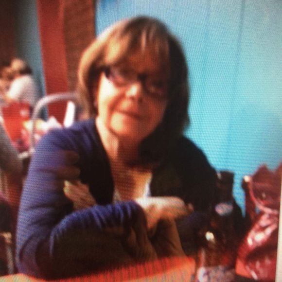 Profile Picture of Vicki Blacklock (@vickiblacklock) on Poshmark