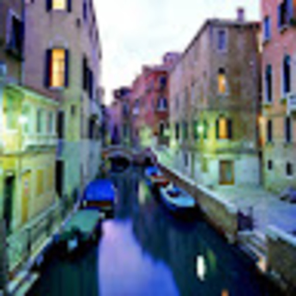 Profile Picture of Heather Steinmiller (@hsteinmiller) on Poshmark