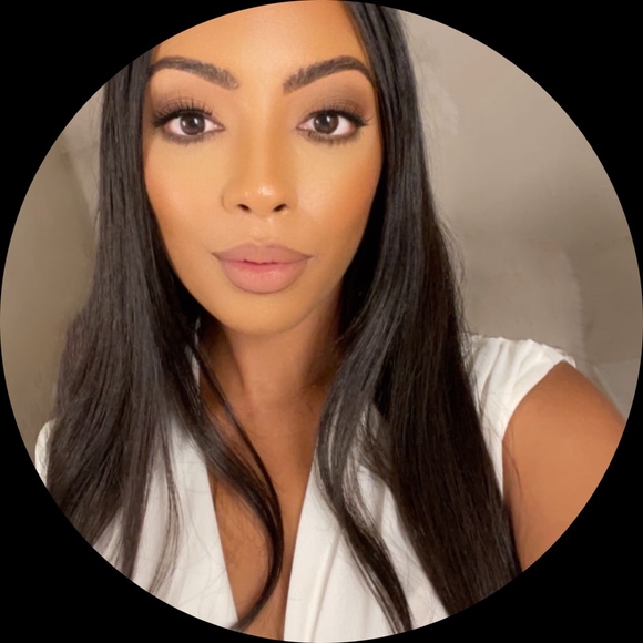 Profile Picture of Odette Dotel (@ode_xo) on Poshmark