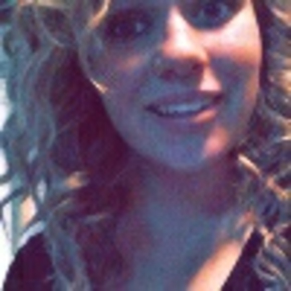 Cheyenne Koogler - Poshmark Profile Picture of Cheyenne Koogler (@chey2015) on Poshmark