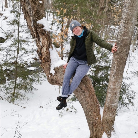 Profile Picture of Emma Hurtubise (@emma_hurtubise) on Poshmark