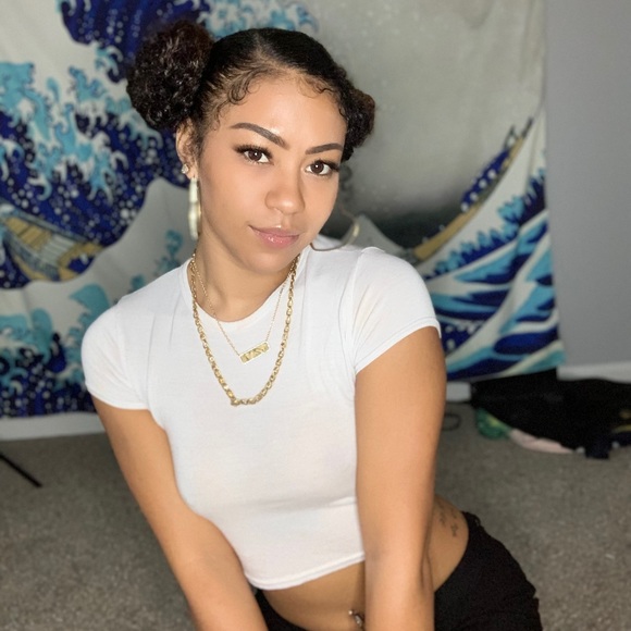 Profile Picture of Ariel Salgado (@tokyoprincessla) on Poshmark