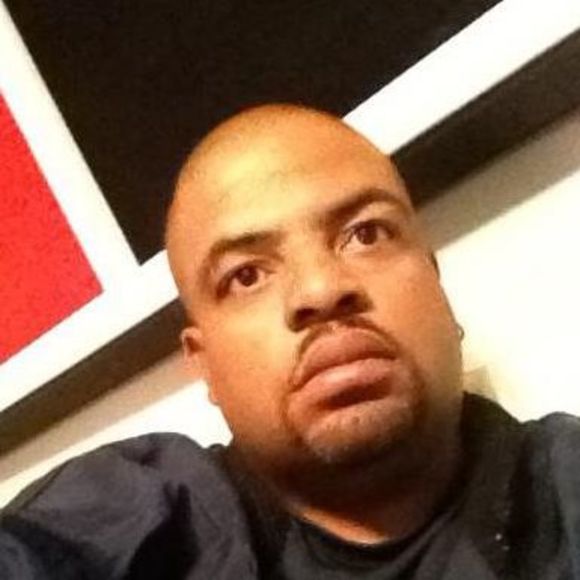 Profile Picture of Dorian Thompson (@dorianthomps973) on Poshmark