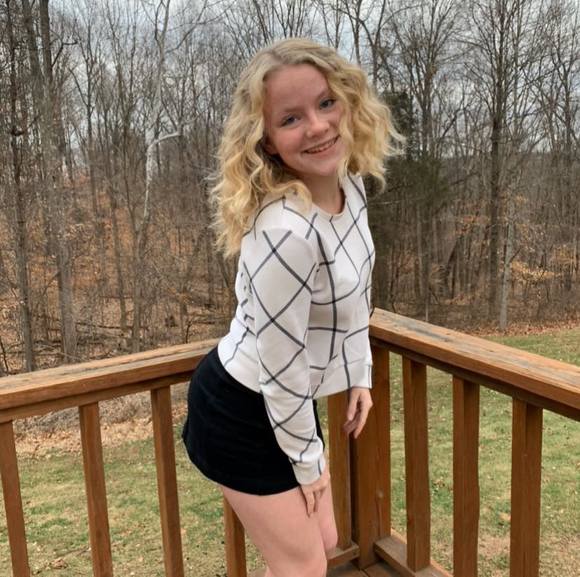 Profile Picture of Kaitlyn Thurner (@kaitlyn_gt) on Poshmark