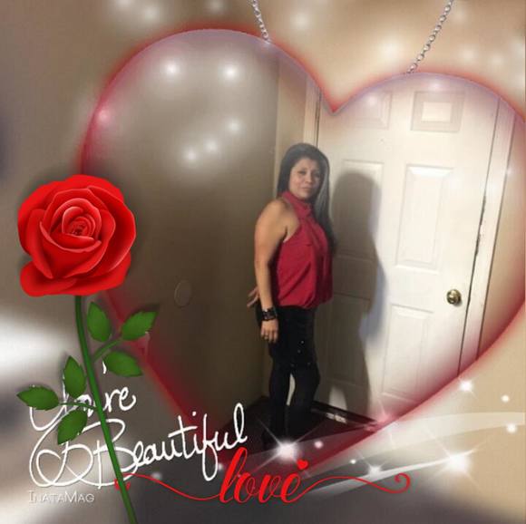 Profile Picture of Lola Jimenez (@lolajimenez640) on Poshmark