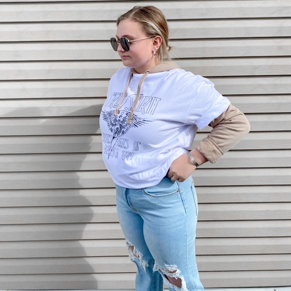 Profile Picture of Carly Ching (@carlyching) on Poshmark