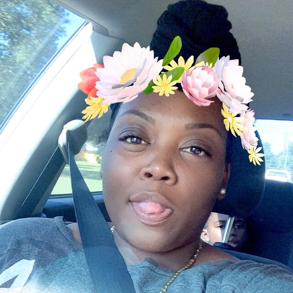 Profile Picture of Lexis Hannibal (@lexish34) on Poshmark