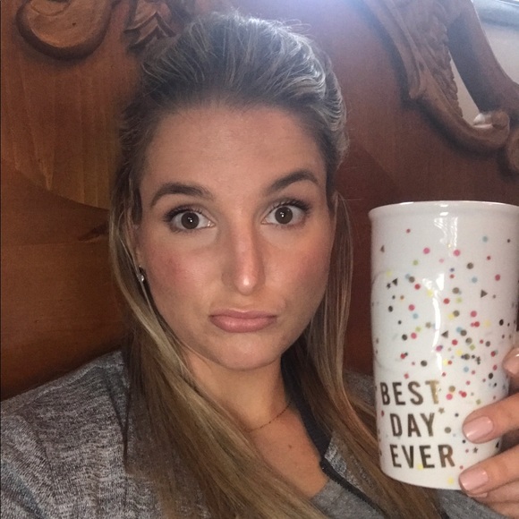 Profile Picture of Tori Cummings (@toric415) on Poshmark