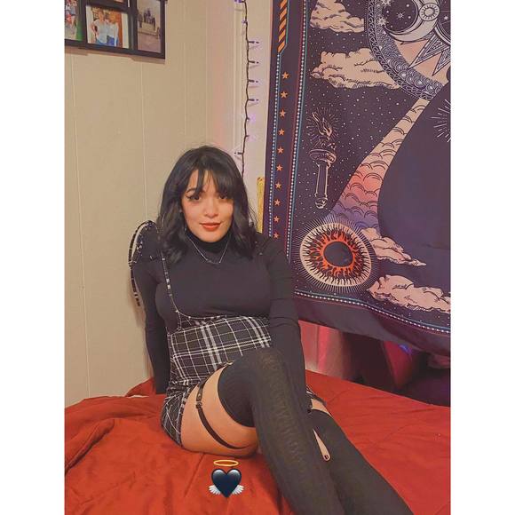 Profile Picture of Peach Aizawa (@babyxpeach) on Poshmark