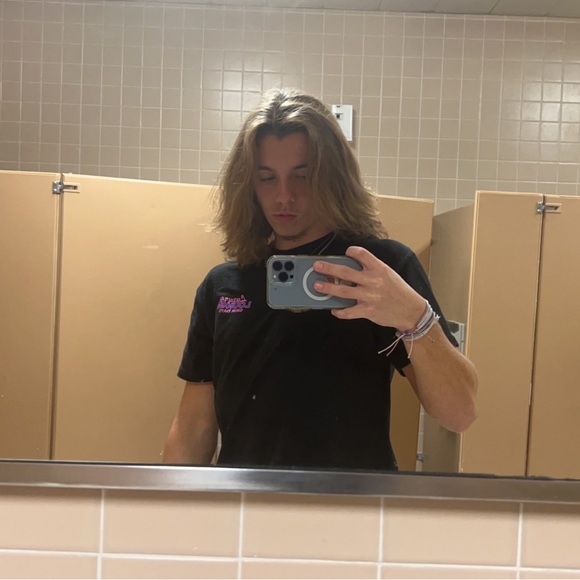 Profile Picture of Adam Marson (@adammarson) on Poshmark